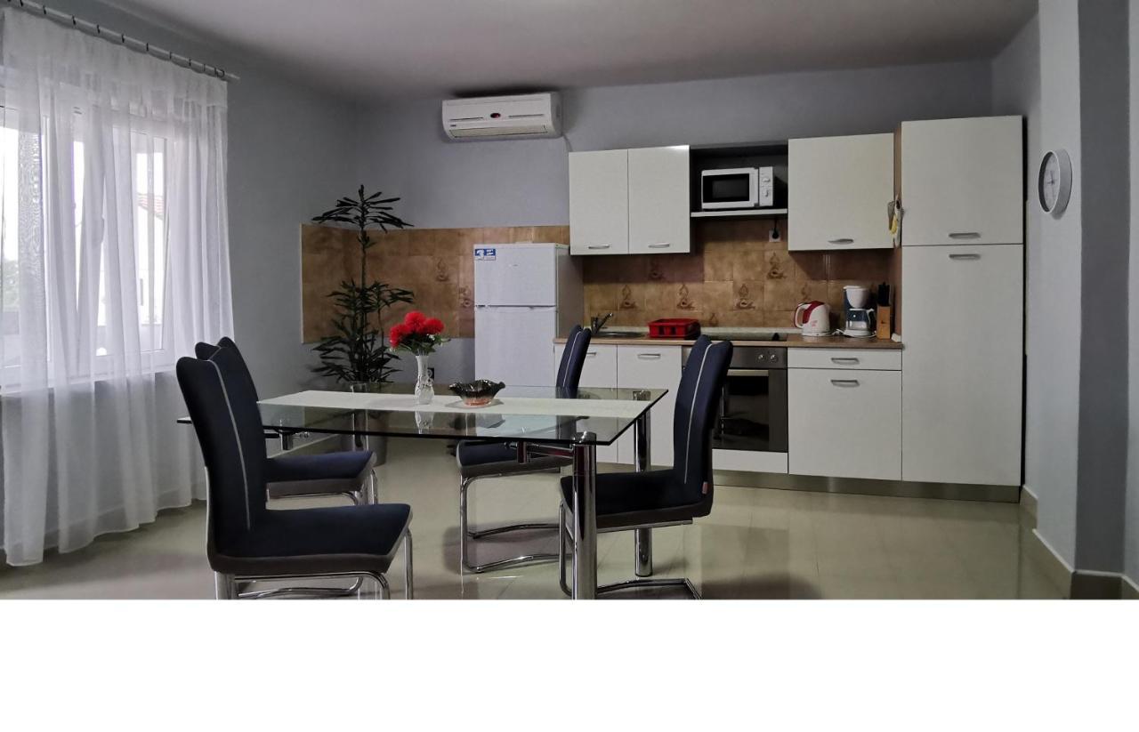 Bella Nina Apartment *
